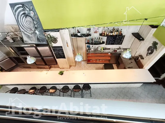 ¡PERFECTO PARA INVERTIR! CASA LUMINOSA Y ESQUINERA, CON LOCAL COMERCIAL — 46