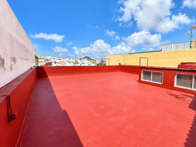 Vivienda de cuatro dormitorios con balcón en Arucas - Santidad — 47