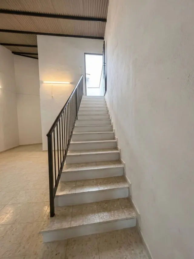 Local comercial con sótano, patio y nave con pozo de agua - foto 5