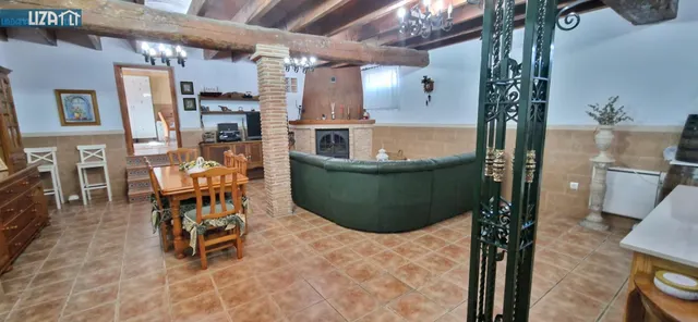 Magnífico chalet en zona urbana tranquila a un minuto de Villafranqueza — 3