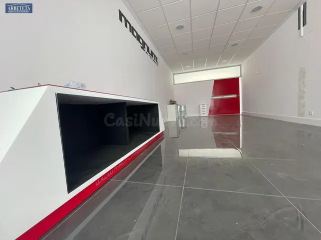 INMOBILIARIA ARBETETA ALQUILA LOCAL COMERCIAL EN PLENO CENTR - foto 2