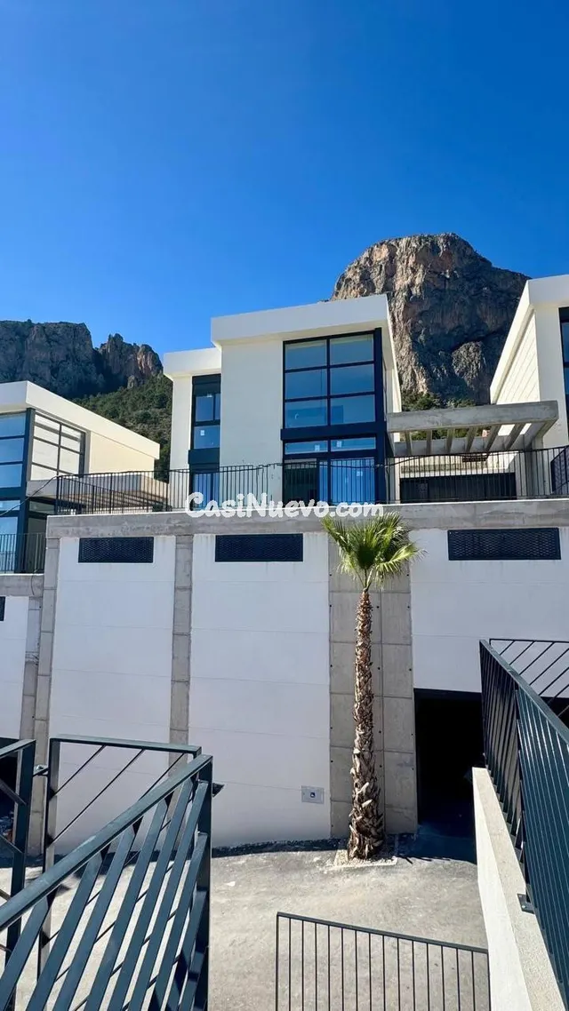 VILLA A ESTRENAR CON VISTAS AL MAR EN POLOP (ALICANTE) - foto 2