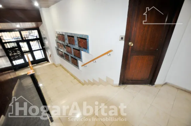 MUY AMPLIO CON GARAJE Y TERRAZA CERCA DE LA PLAYA — 40