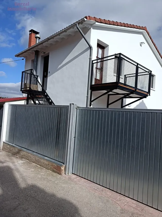 Casa para entrar a vivir de 99 metros  mas 16 metros de bodega con asador  en Matute - La Rioja — 25