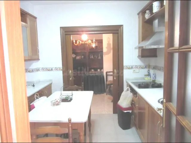 VIVIENDA SOBRE LOCAL - foto 4