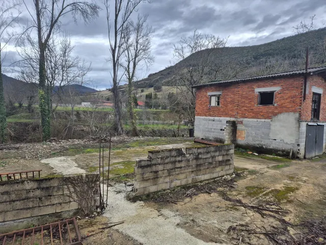 TERRENO EN VENTA EN EL VALLE DE MENA - foto 3