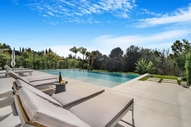 Contemporanea villa en Milla de Oro, Marbella — 43