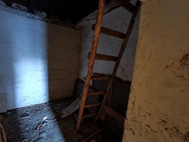 CASA LLENA DE POSIBILIDADES A UN PASO DEL MAR.- — 16