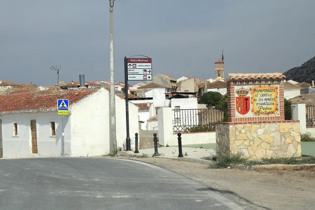 CASA EN PEDRO MARTINEZ PARA REFORMAR