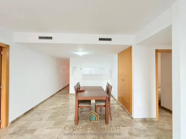Se vende Piso de 3 dormitorios con garaje y trastero en Náqu
