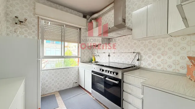 VIVIENDA CON ASCENSOR EN LA ZONA DE O COUTO