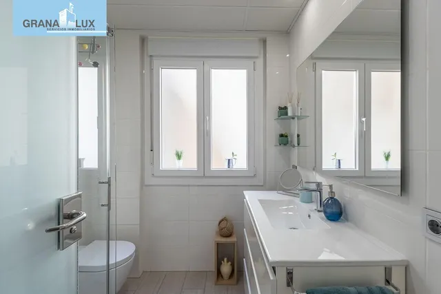 PISO COMPLETAMENTE REFORMADO EN CALLE RECOGIDAS — 26