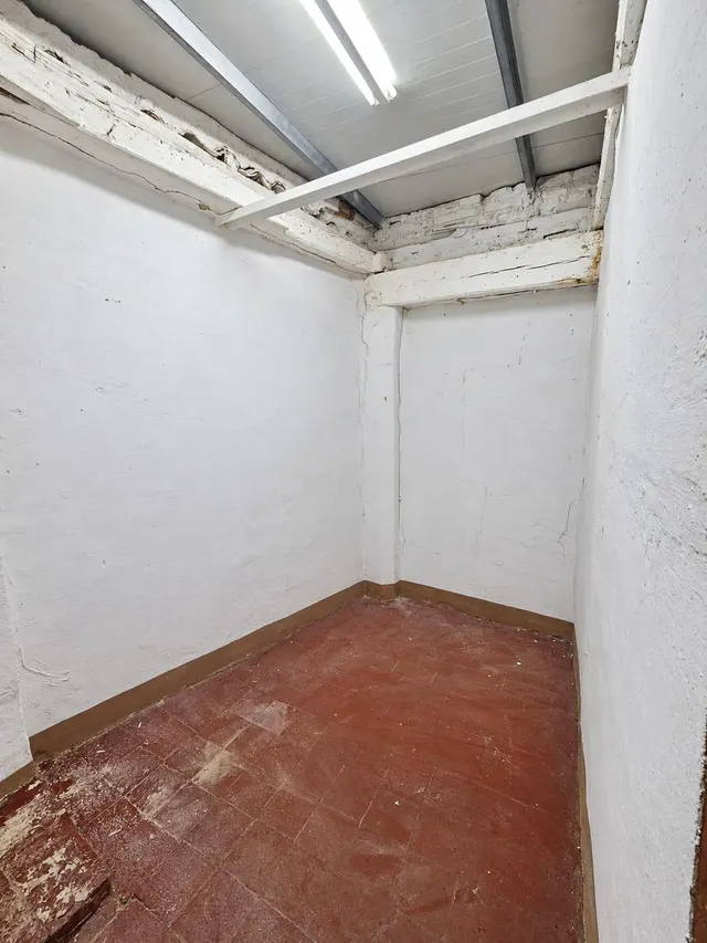 Edificio en venta en pleno centro de Tortosa: local acondicionado, división horizontal y terrado con vistas — 17