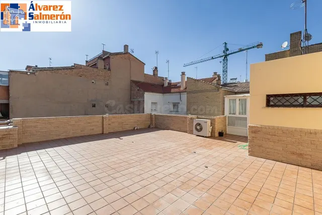 Ático dúplex junto Alhamar con 2 garajes y 2 trasteros — 4