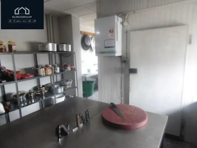 Se vende Hotel de 2 Estrellas , con 20 habitaciones en Murcia .www.euroloix.com — 38