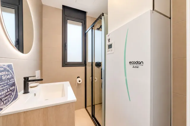 Vivir frente al mediterráneo: exclusivo piso en primera línea de mar en calafell — 24
