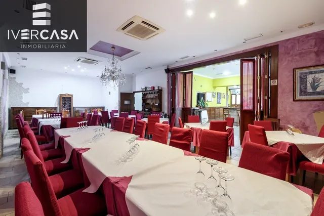 Restaurante completamente equipado y acondicionado, listo para funcionar. — 6