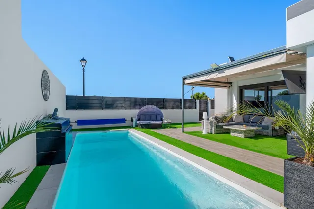 VILLA DE 4 DORMITORIOS Y 2 BAÑOS EN FORTUNA (MURCIA) — 7