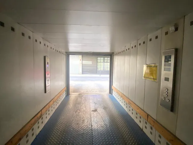 PLAZA DE PARKING AMPLIA EN VENTA EN SANTA CATALINA — 10