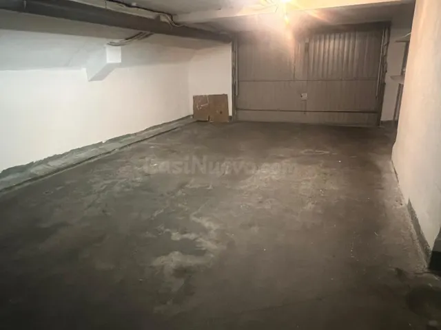 Se alquila plaza de garaje cerrada con capacidad para 3 coch - foto 3