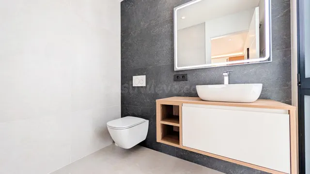 Villa 4 habitaciones 203m² en venta - La Marquesa — 50