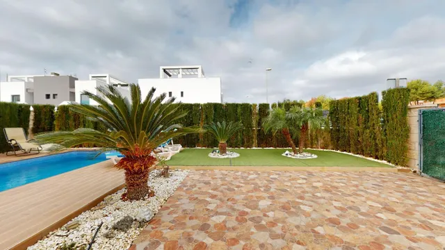 Precioso Bungalow a un paso de Zenia Boulevard — 37