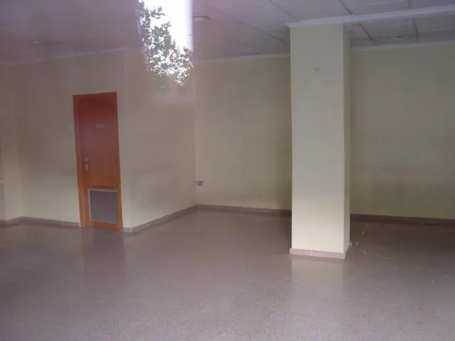 LOCAL EN VENTA Y ALQUILER — 2