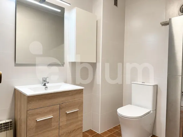 Amplio piso de 4 habitaciones con terraza, parking y trastero — 14