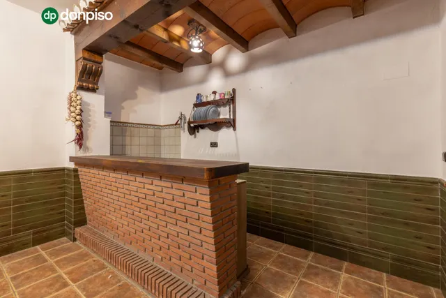 Casa adosada con terraza, vistas a Granada y Sierra Nevada, garaje y sótano — 45