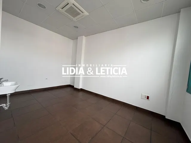 Local Comercial ideal para Consultas, Centro Médico... — 9