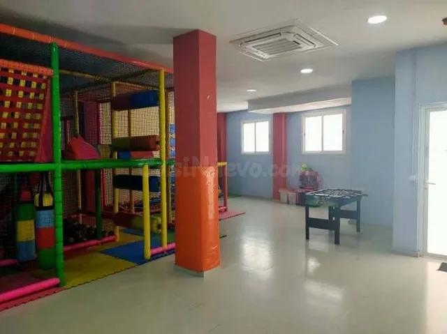Local comercial 168m² en venta - Barrio del Carmen - foto 2