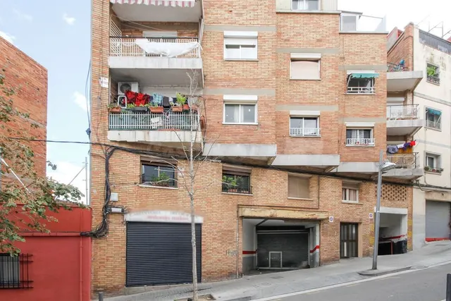 Se vende piso en Autonomía 37 de Badalona, Barcelona. - foto 2