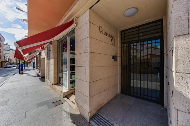 Espectacular Apartamento de 3 dormitorios en el Centro de Torrevieja — 26