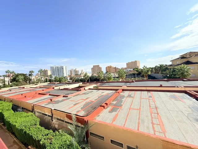 Apartamento en la Urbanización Alisios, situada en el kilómetro 4 de La Manga del Mar Menor. — 4