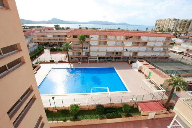 Se vende espectacular piso con dos amplias terrazas y espectaculares vistas al Mediterráneo – Torre Nuevo Portobello, Km 1,5 de La Manga — 27