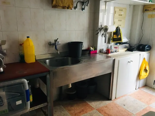 Carnicería con mobiliario y licencia — 9