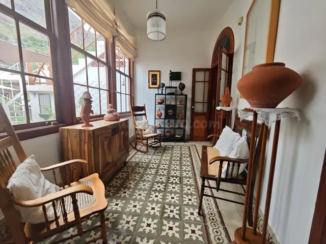 Casa Canaria restaurada con jardín privado en el corazón de  - foto 4