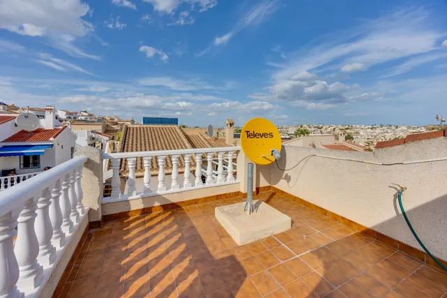 CHALET INDEPENDIENTE EN CIUDAD QUESADA CON JARDIN, GARAJE Y PISCINA COMUNITARIA — 7