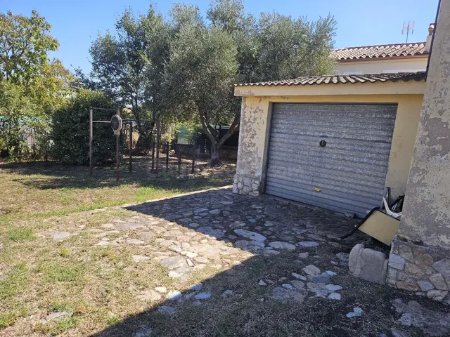 Casa unifamiliar ubicada en la Urbanización "Els Escuts" de  - foto 4