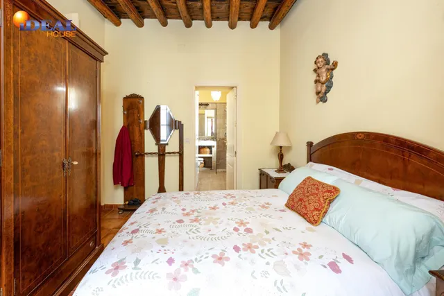 GRAN CASA EN ALBAICÍN BAJO. — 9