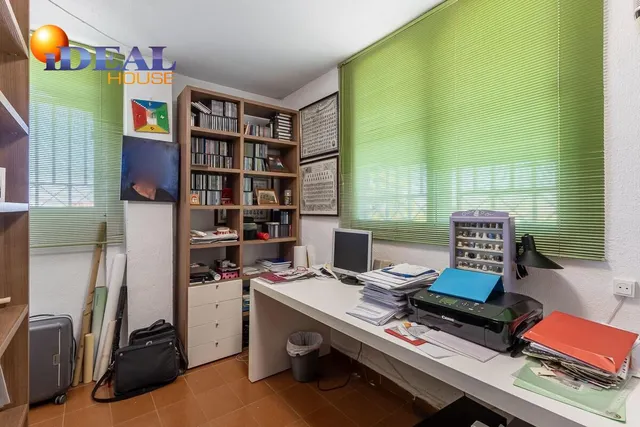 CASA PAREADA EN LA ZUBIA CON PISCINA, ZONA DE BARBACOA Y JARDÍN — 35