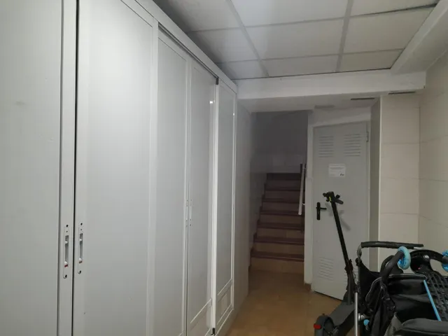 A UN PASO DE TODO. PISO COMPLETAMENTE REFORMADO. — 26
