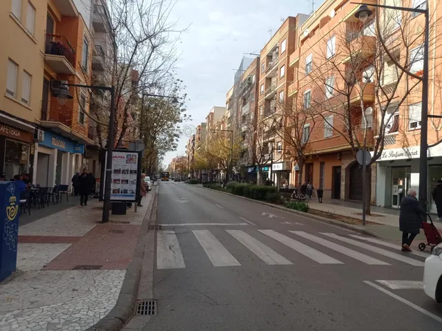 21 Inmobiliarias vende este local en activo con rentabilidad en la avenida principal — 3