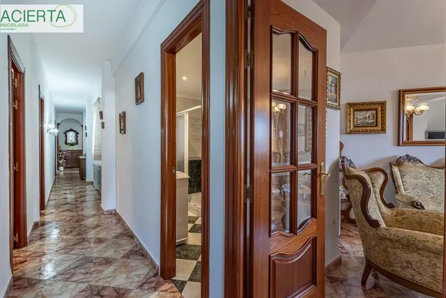 Piso señorial de 182 m2 en Avenida Madrid: amplitud, luz y posibilidades infinitas con garaje opcional. — 8