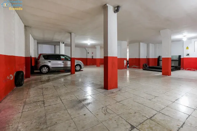 Local Comercial con 254 metros cuadrados junto a Carretera de la Sierra. — 5