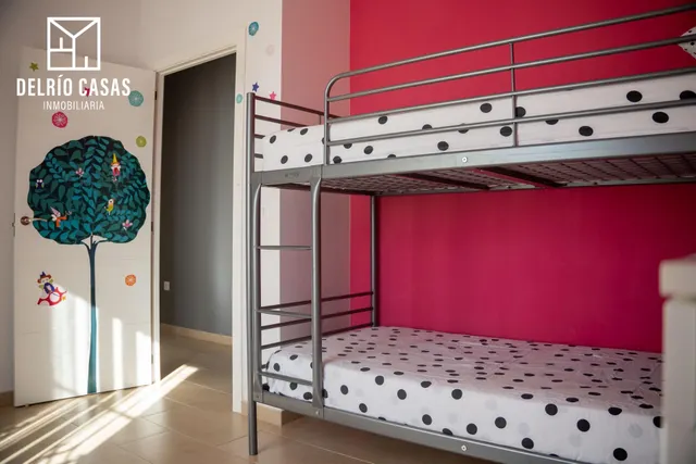 Exclusivo chalet independiente con apartamento auxiliar, piscina cubierta y vistas al mar en mazagón — 28