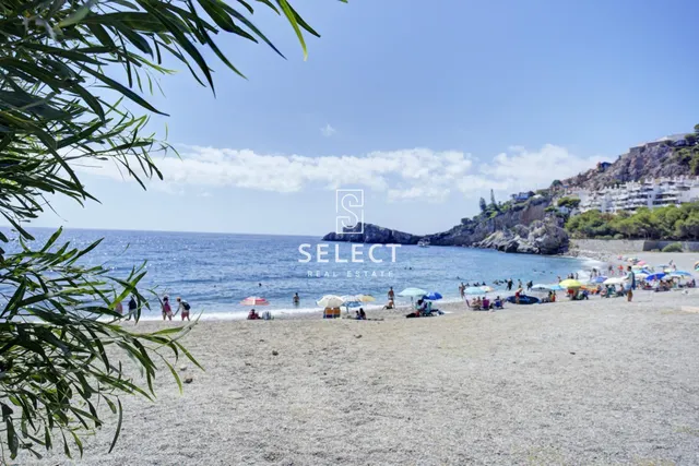Apartamento con Terraza y Vistas Panorámicas al Mar en Marina del Este. — 29