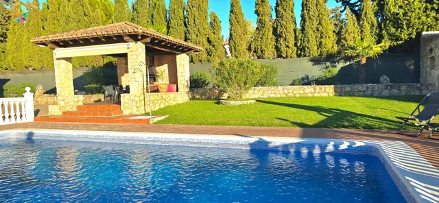 Casa de campo con piscina, privacidad y espectaculares vistas a la Sierra — 10