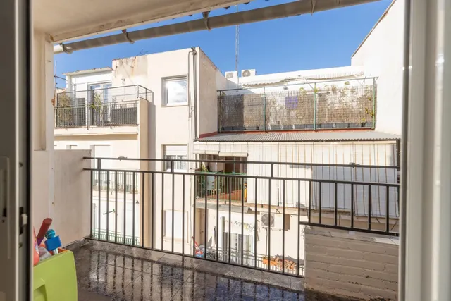 Ático reformado con ascensor, terraza y chimenea, listo para entrar a vivir — 7