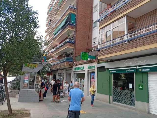 ¡Piso Ideal para Estudiantes junto a la Parada de Metro Villarejo! ref: DLR280 — 24